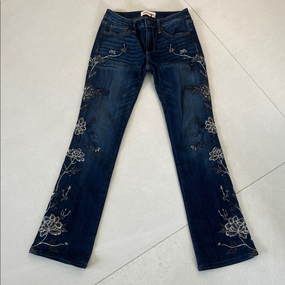 ☀️ Driftwood Kelly Embroidered Floral Women's Jeans
